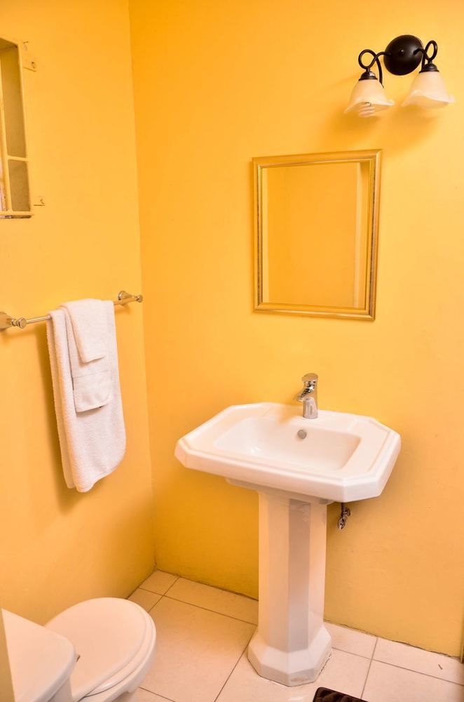 Kingston Sunset Guest Apartment I Ngoại thất bức ảnh